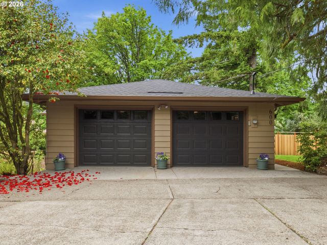 600 Sw VIEWMONT Dr, Portland, OR 97225
