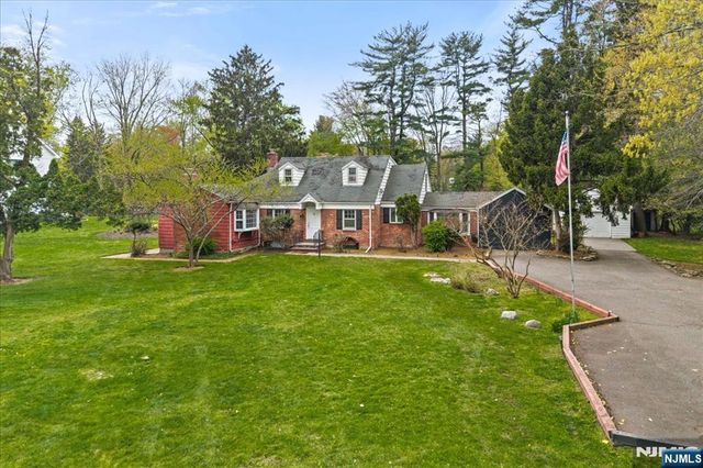 452 Harriot Avenue, Harrington Park, NJ 07640