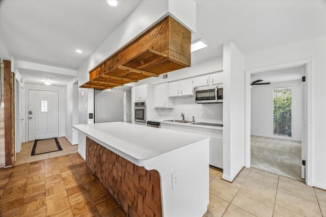 403 Shirleen Drive, Seabrook, TX 77586