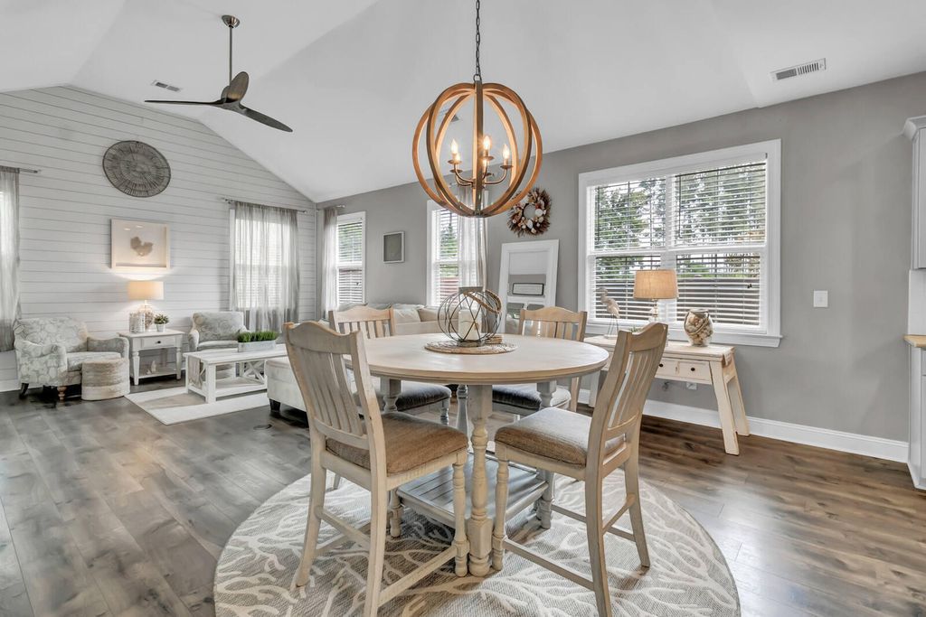 Image 14 of property listing at 411 Whispering Breeze Lane, Summerville, SC 29486