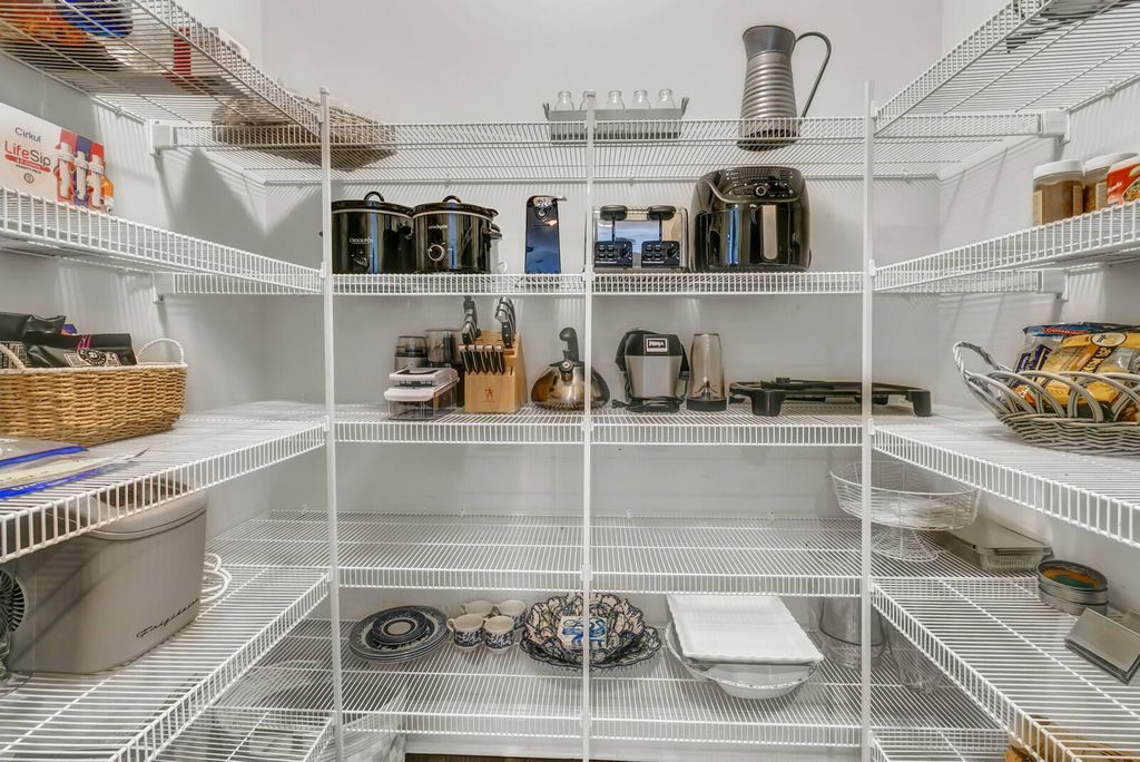 Image 18 of property listing at 411 Whispering Breeze Lane, Summerville, SC 29486