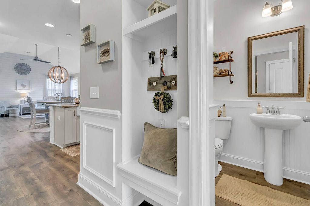 Image 22 of property listing at 411 Whispering Breeze Lane, Summerville, SC 29486