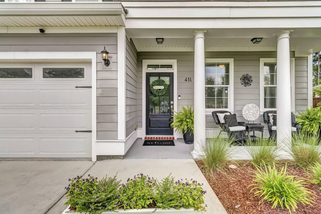 Image 3 of property listing at 411 Whispering Breeze Lane, Summerville, SC 29486