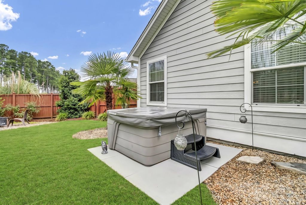Image 43 of property listing at 411 Whispering Breeze Lane, Summerville, SC 29486