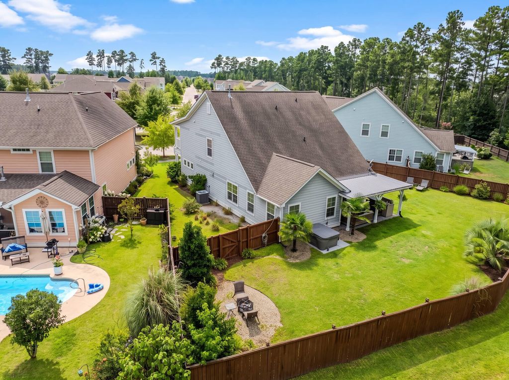 Image 54 of property listing at 411 Whispering Breeze Lane, Summerville, SC 29486