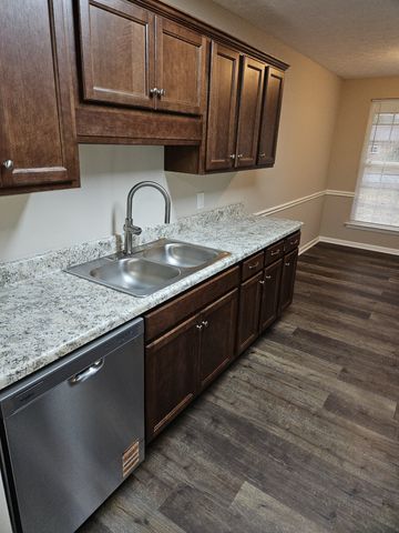 101 Edgewood Dr, Smyrna, TN 37167