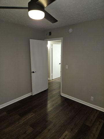 101 Edgewood Dr, Smyrna, TN 37167