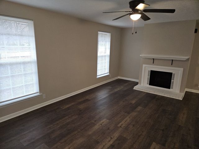 101 Edgewood Dr, Smyrna, TN 37167