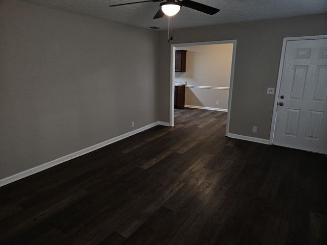 101 Edgewood Dr, Smyrna, TN 37167