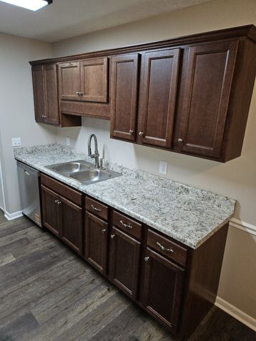 101 Edgewood Dr, Smyrna, TN 37167