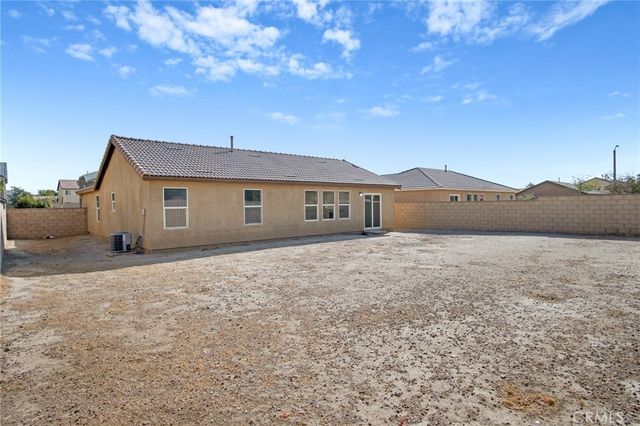 3213 Patti Ln, Lancaster, CA 93535