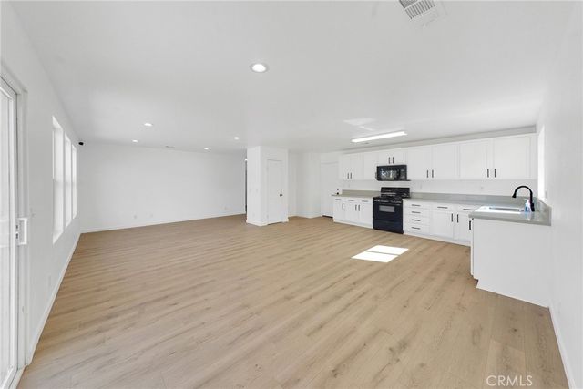 3213 Patti Ln, Lancaster, CA 93535