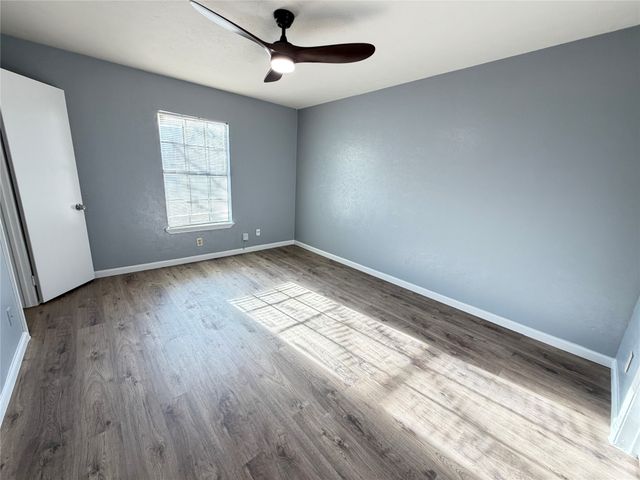 3042 Navarro Lane, Grand Prairie, TX 75052