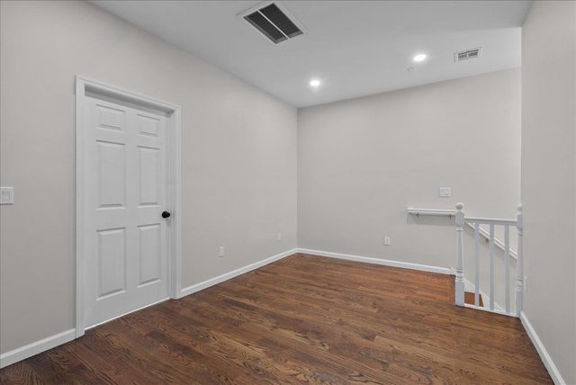 35-37 WEST END AVE, Newark, NJ 07106
