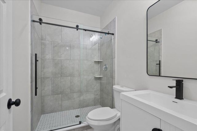 35-37 WEST END AVE, Newark, NJ 07106