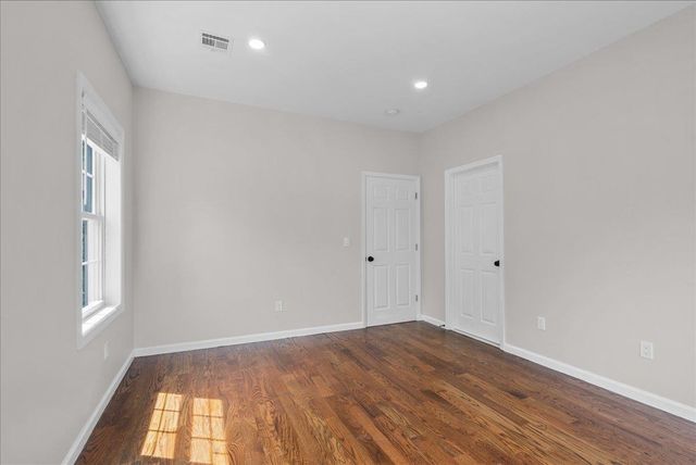 35-37 WEST END AVE, Newark, NJ 07106