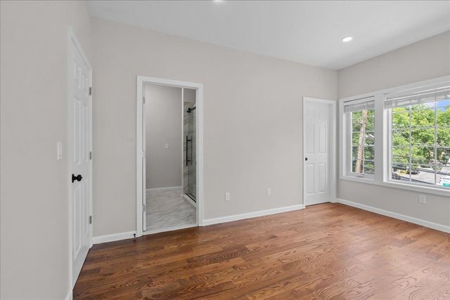 35-37 WEST END AVE, Newark, NJ 07106