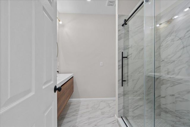 35-37 WEST END AVE, Newark, NJ 07106