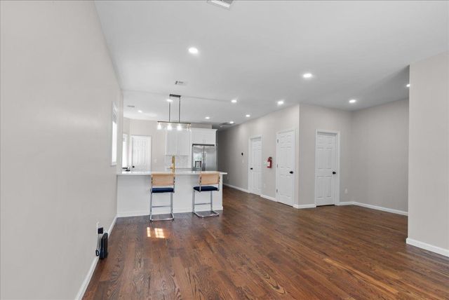 35-37 WEST END AVE, Newark, NJ 07106