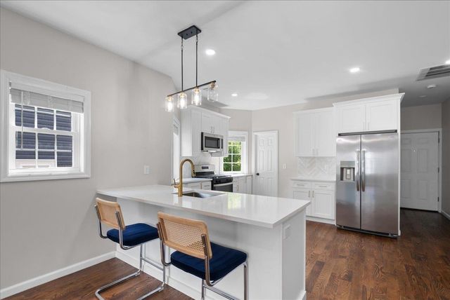 35-37 WEST END AVE, Newark, NJ 07106