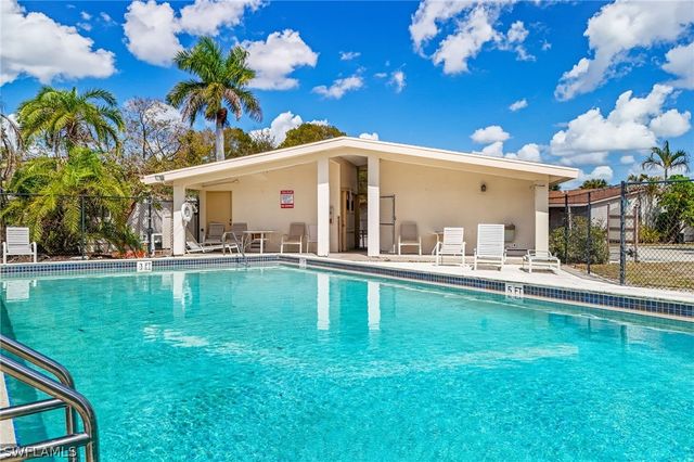 5320 Treetops DR I, Naples, FL 34113