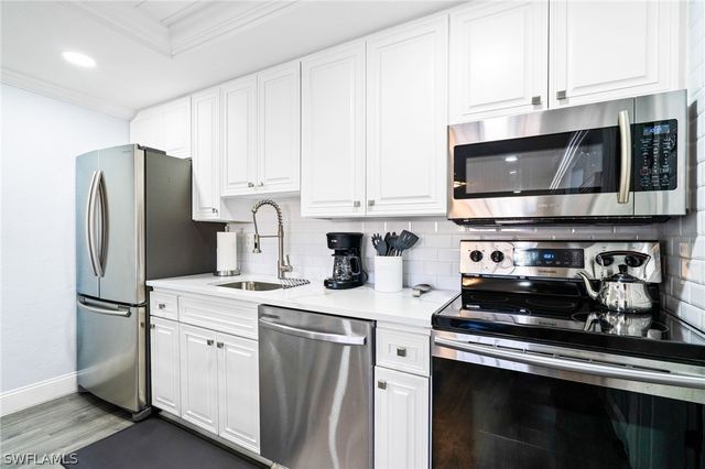 5320 Treetops DR I, Naples, FL 34113