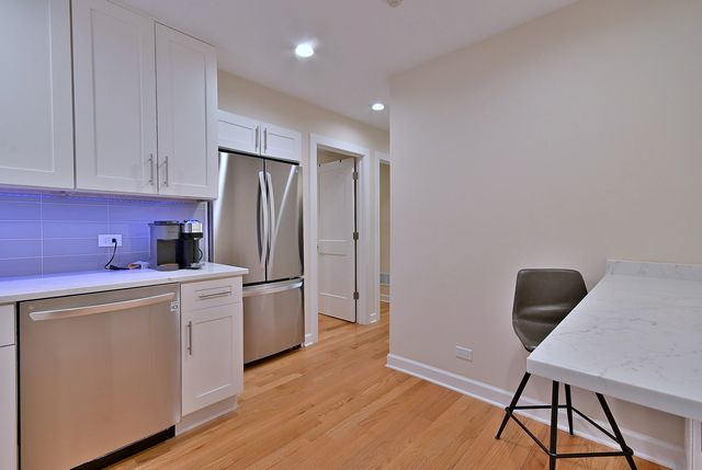 3045 N Paris Avenue 203, River Grove, IL 60171