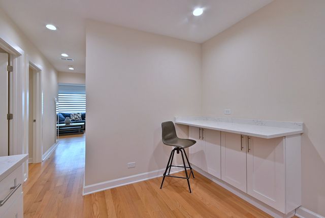 3045 N Paris Avenue 203, River Grove, IL 60171