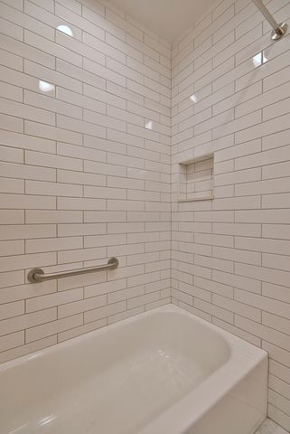 3045 N Paris Avenue 203, River Grove, IL 60171