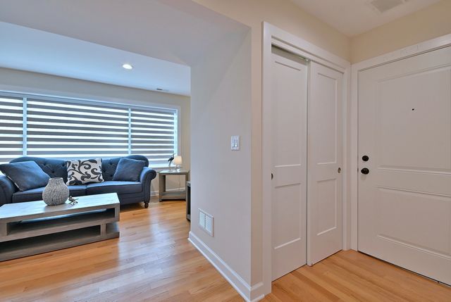 3045 N Paris Avenue 203, River Grove, IL 60171