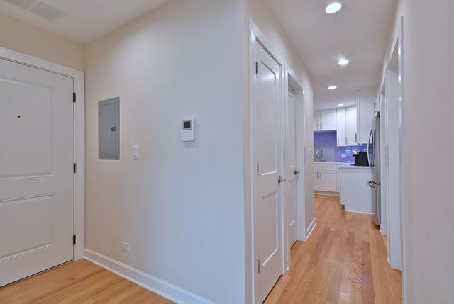 3045 N Paris Avenue 203, River Grove, IL 60171