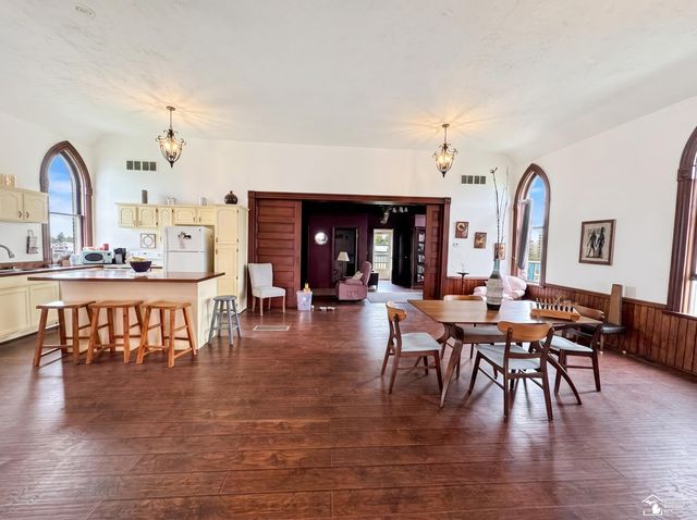 8450 Brown Street, Ottawa Lake, MI 49267
