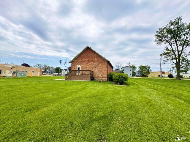 8450 Brown Street, Ottawa Lake, MI 49267