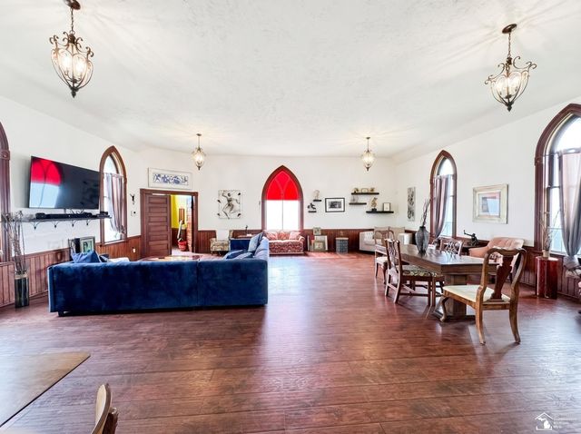 8450 Brown Street, Ottawa Lake, MI 49267