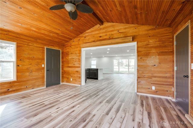 9550 Paragon Road, Dayton, OH 45458