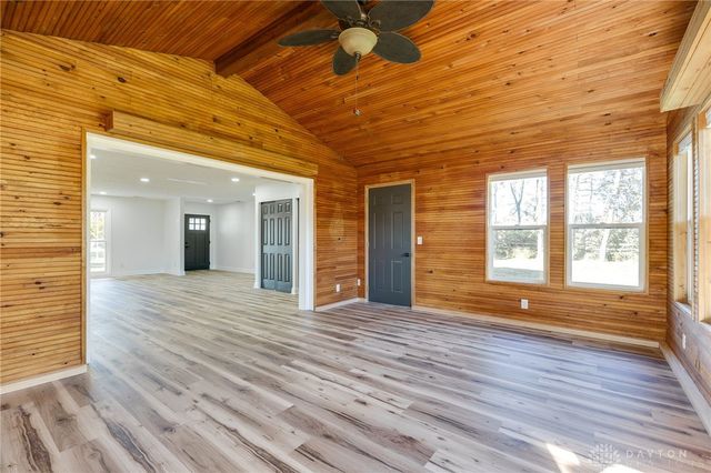 9550 Paragon Road, Dayton, OH 45458