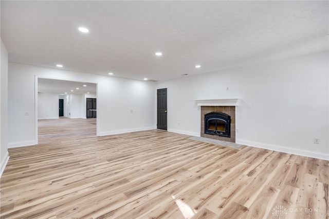 9550 Paragon Road, Dayton, OH 45458