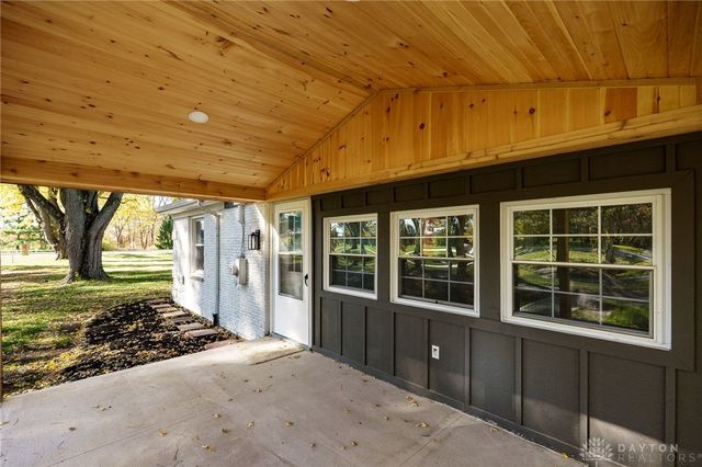 9550 Paragon Road, Dayton, OH 45458