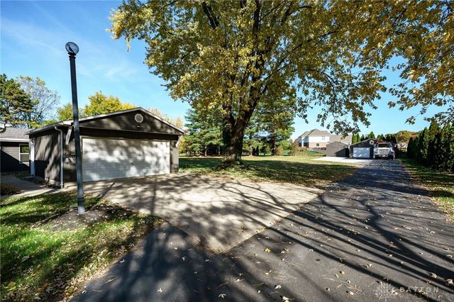 9550 Paragon Road, Dayton, OH 45458