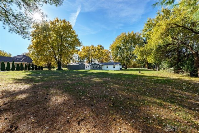 9550 Paragon Road, Dayton, OH 45458