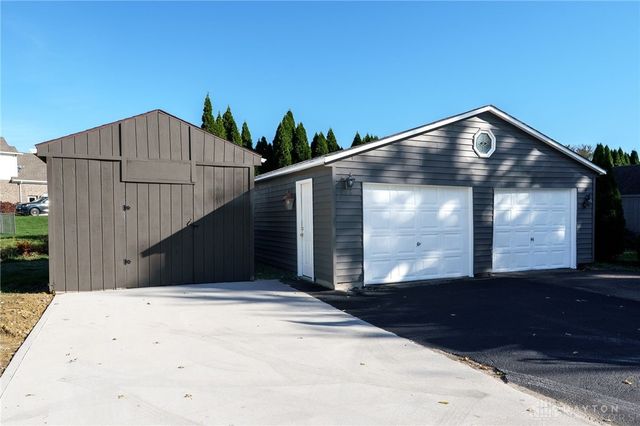 9550 Paragon Road, Dayton, OH 45458