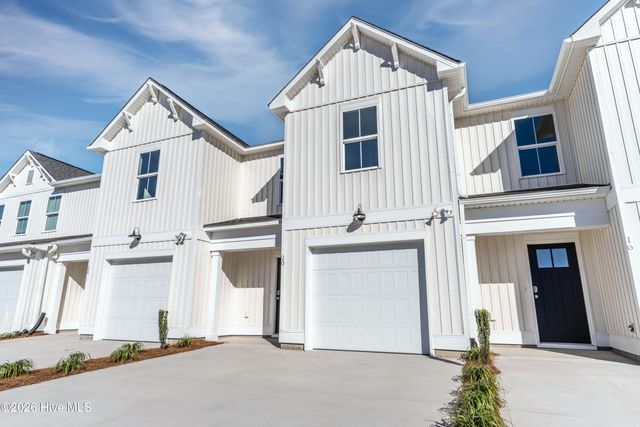 16 W Farley Drive 101, Hampstead, NC 28443