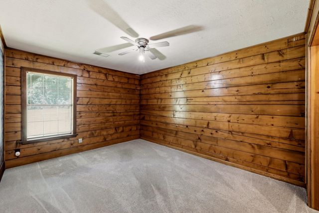 12501 N CR 240, Henderson, TX 75652