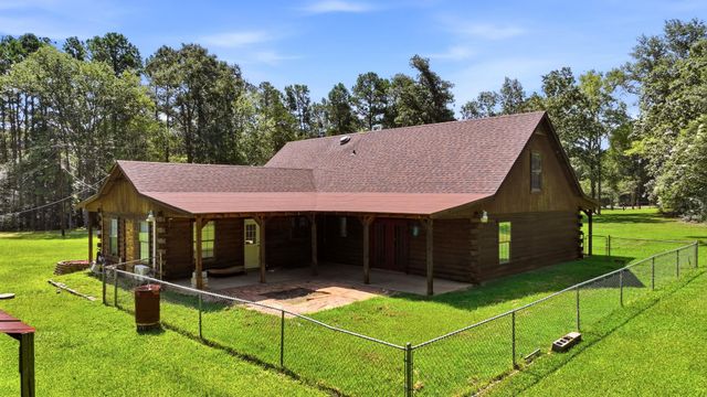 12501 N CR 240, Henderson, TX 75652