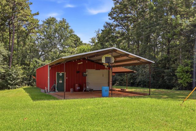 12501 N CR 240, Henderson, TX 75652