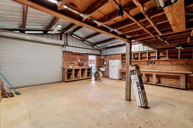 12501 N CR 240, Henderson, TX 75652