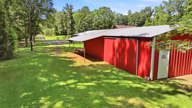 12501 N CR 240, Henderson, TX 75652