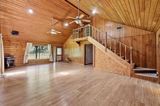12501 N CR 240, Henderson, TX 75652