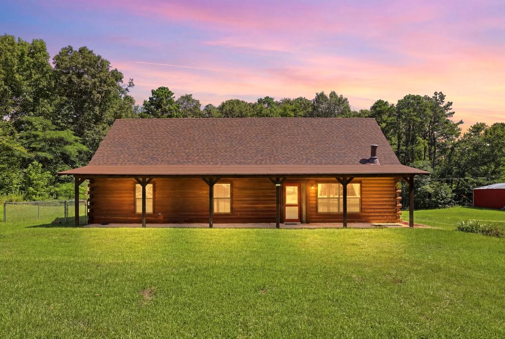 12501 N CR 240, Henderson, TX 75652