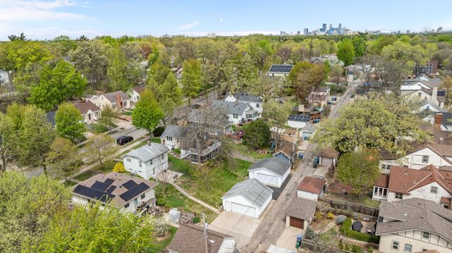 4833 14th Avenue S, Minneapolis, MN 55417